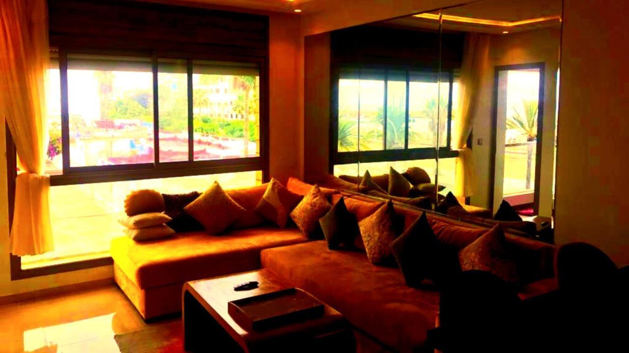 Bleu Host Asilah Apartment Luaran gambar